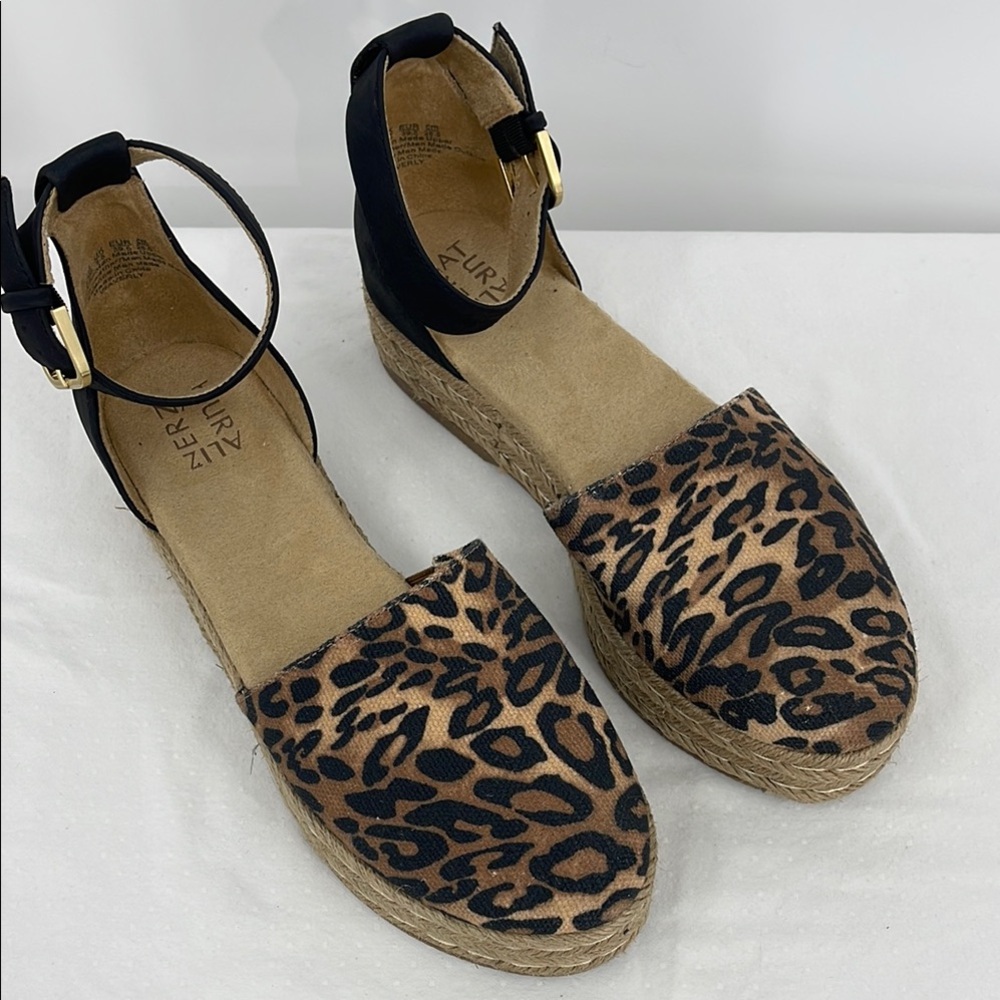 NATURALIZER WAVERLY WOMENS SIZE 9.5 Leopard Print Platform Sandals